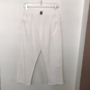 WHITE ANKLE LENGTH PANTS SIZE LARGE BY BARROD EXCELLENT CONDITION!